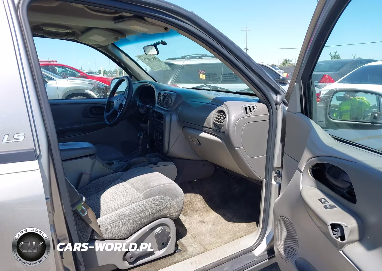 2003 Chevrolet Trailblazer Ls VIN:1GNDT13S132116738 - 5