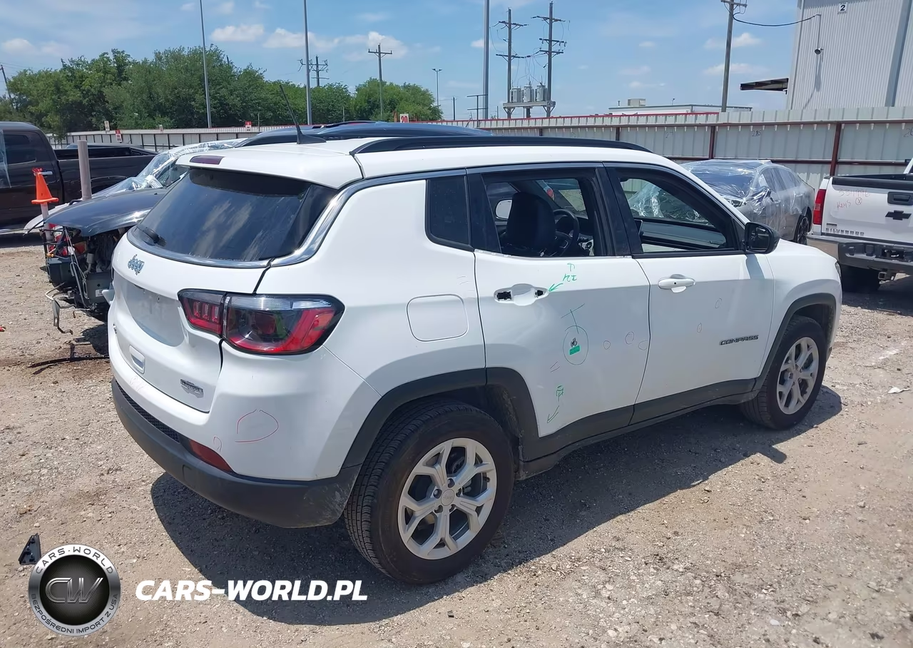 2024 Jeep Compass Latitude 4X4 VIN:3C4NJDBN8RT154538 - 4