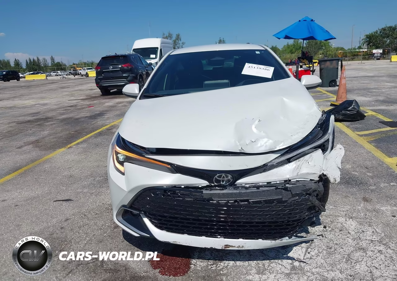 2025 Toyota Corolla Xse VIN:JTNC4MBEXS3250537 - 12