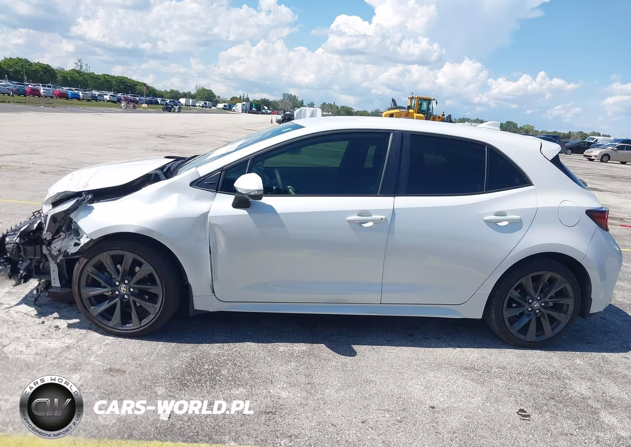 2025 Toyota Corolla Xse VIN:JTNC4MBEXS3250537 - 14