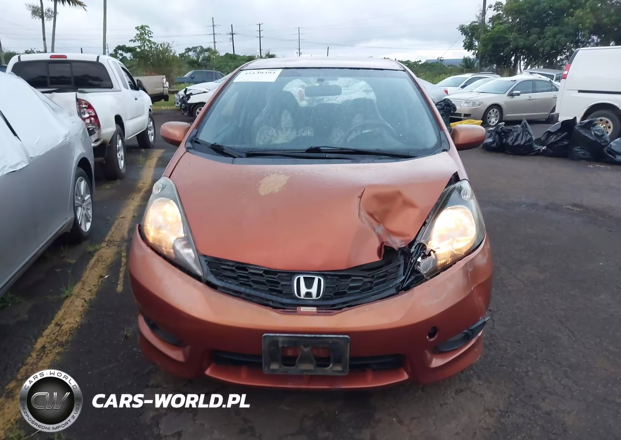 2012 Honda Fit Sport VIN:JHMGE8H52CC009122 - 12