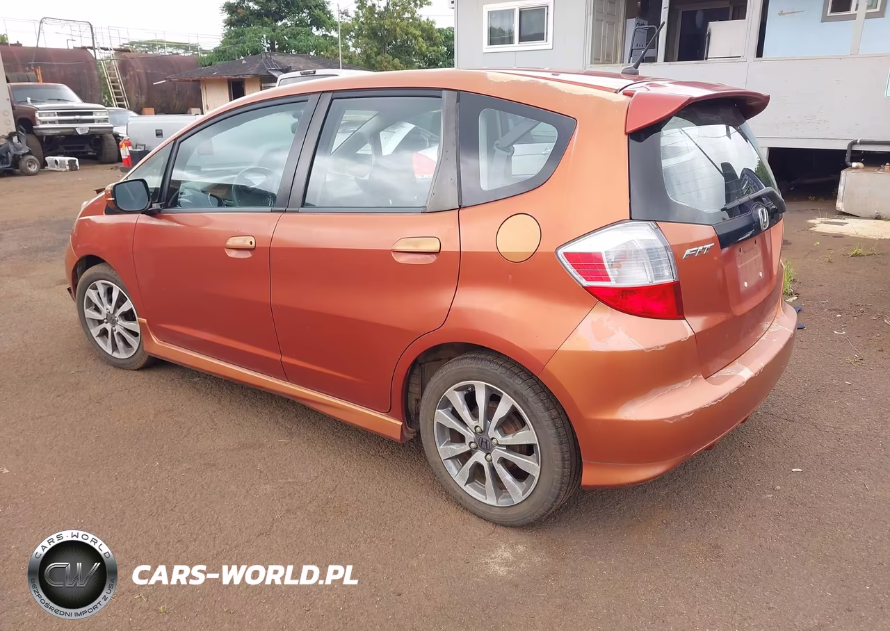 2012 Honda Fit Sport VIN:JHMGE8H52CC009122 - 3