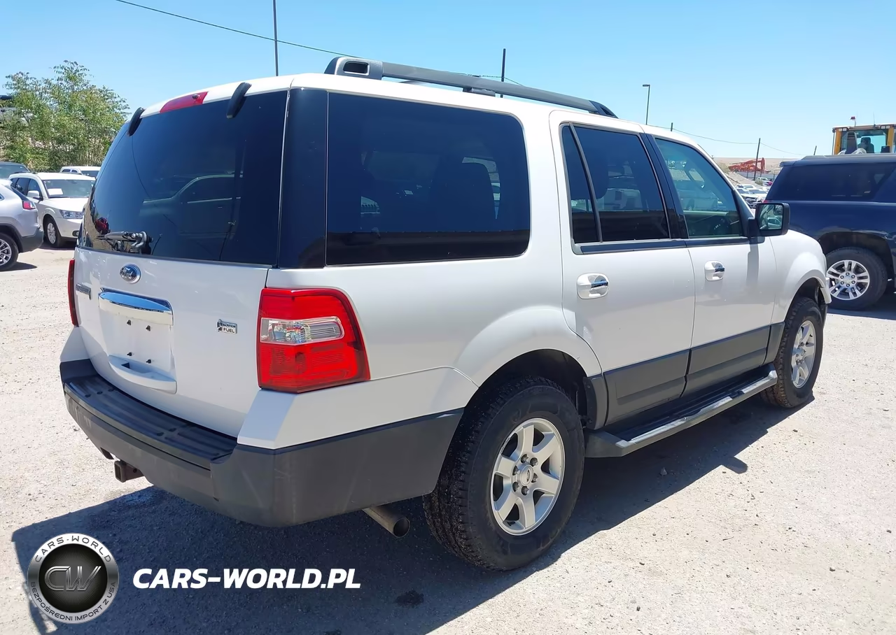 2013 Ford Expedition Xl VIN:1FMJU1G55DEF49553 - 4