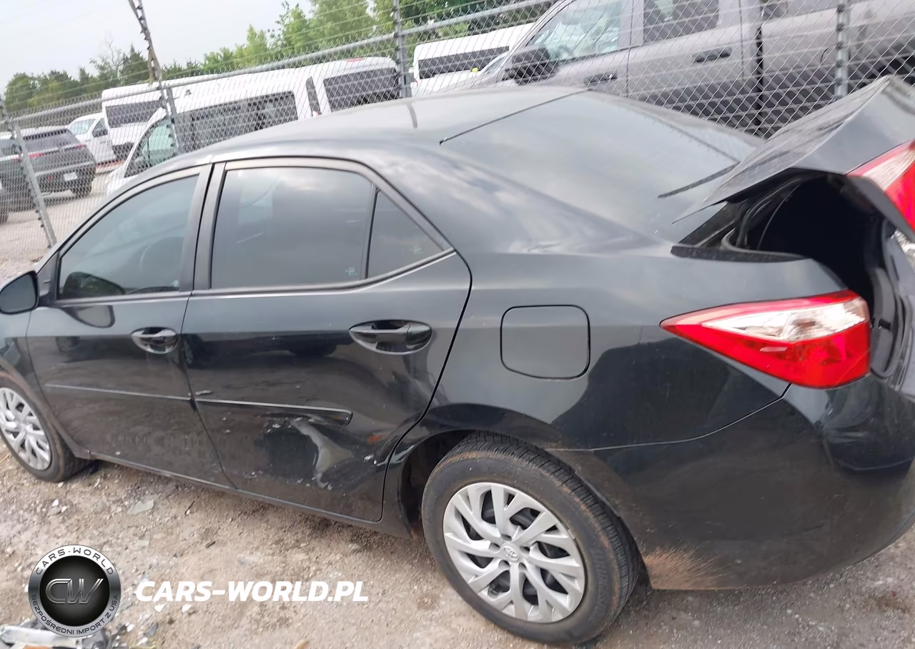 2017 Toyota Corolla Le VIN:5YFBURHE5HP650168 - 14