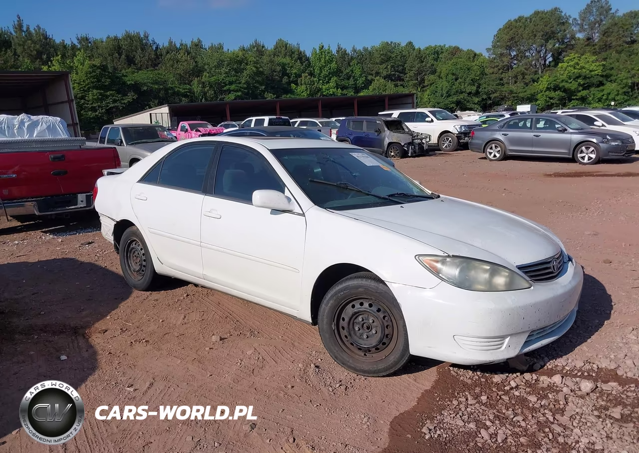 2005 Toyota Camry Le – zdjęcie 1 z 16