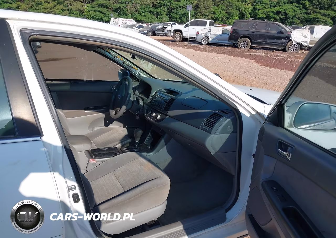 2005 Toyota Camry Le VIN:4T1BE32K85U013097 - 5