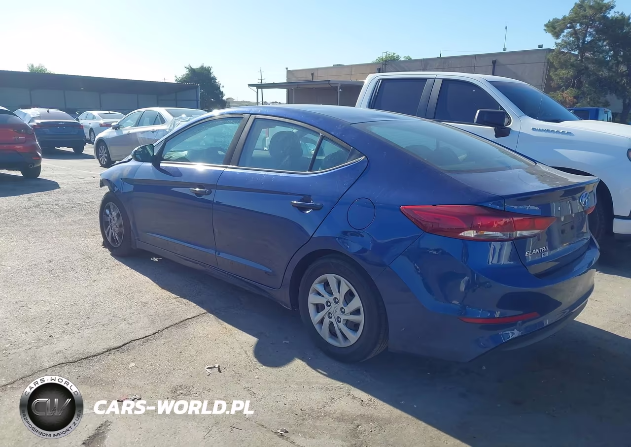 2018 Hyundai Elantra Se VIN:5NPD74LFXJH319382 - 3