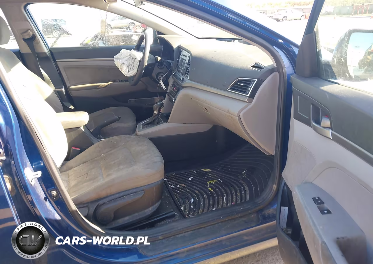 2018 Hyundai Elantra Se VIN:5NPD74LFXJH319382 - 5