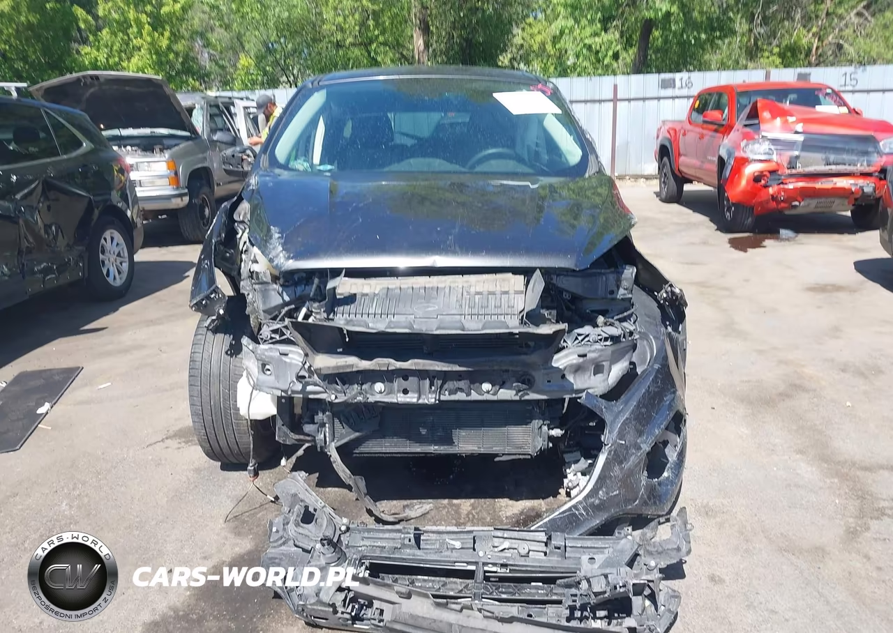 2017 Ford Escape Se VIN:1FMCU9GD8HUC65067 - 12
