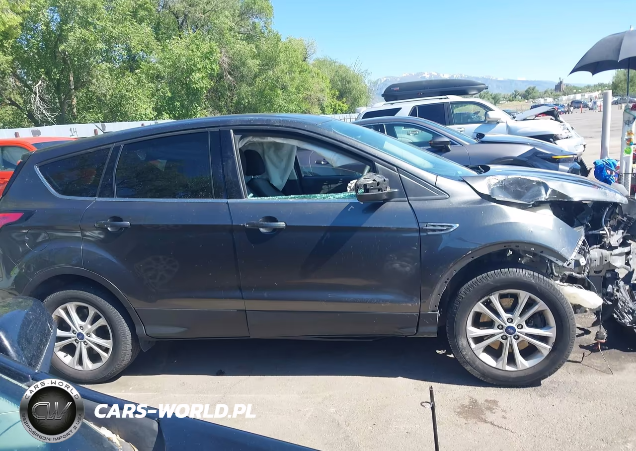 2017 Ford Escape Se VIN:1FMCU9GD8HUC65067 - 13