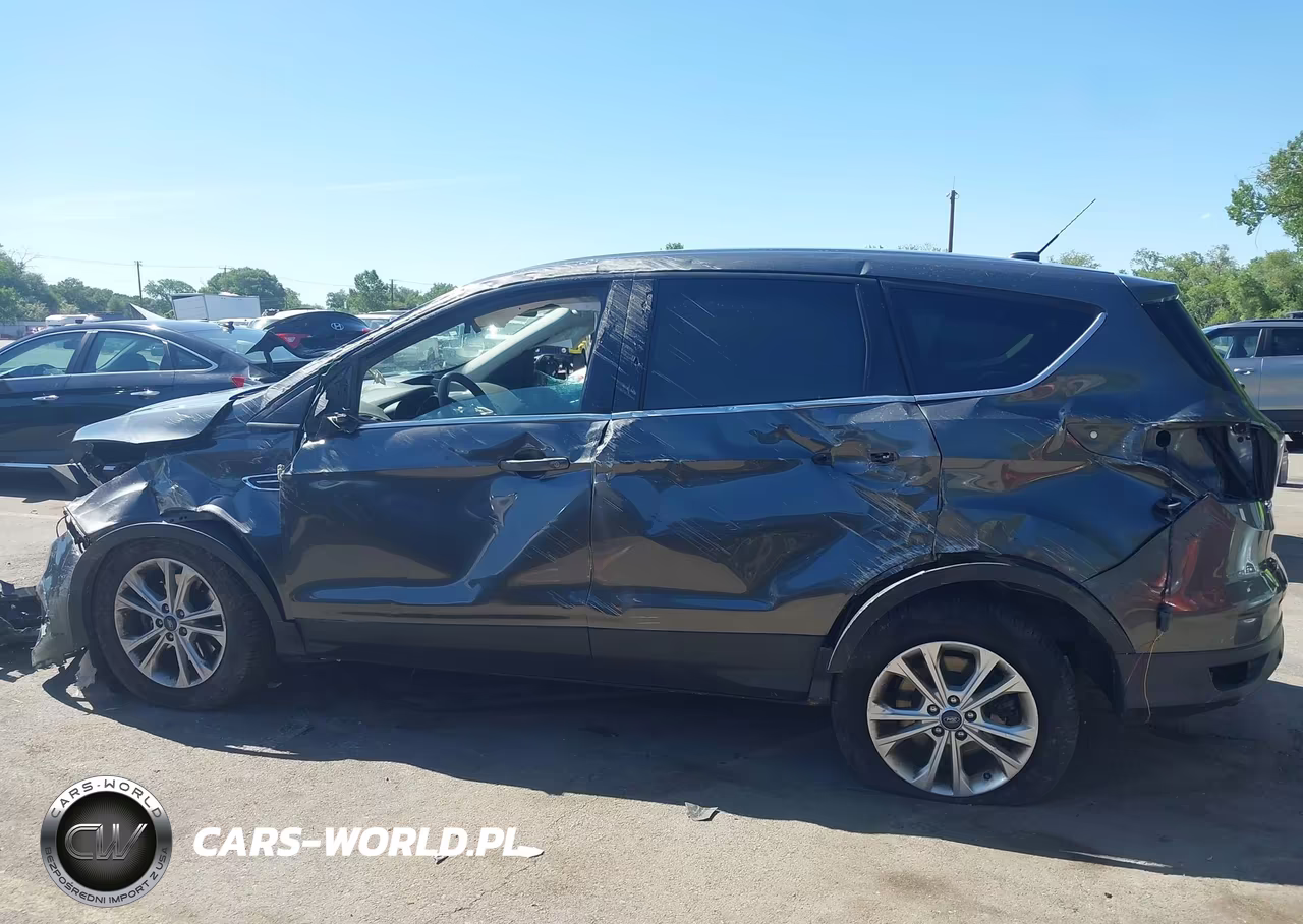 2017 Ford Escape Se VIN:1FMCU9GD8HUC65067 - 14