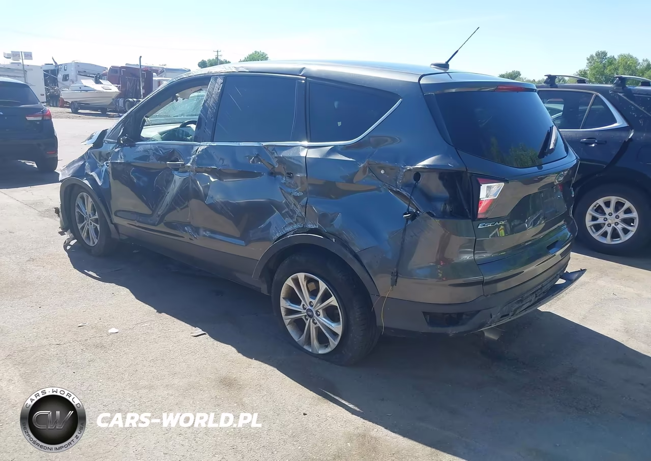 2017 Ford Escape Se VIN:1FMCU9GD8HUC65067 - 3