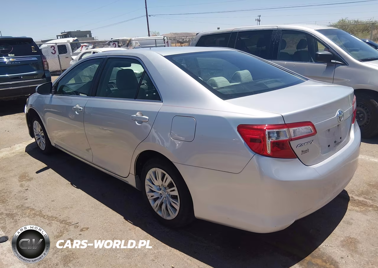 2012 Toyota Camry Le VIN:4T4BF1FK7CR247049 - 3