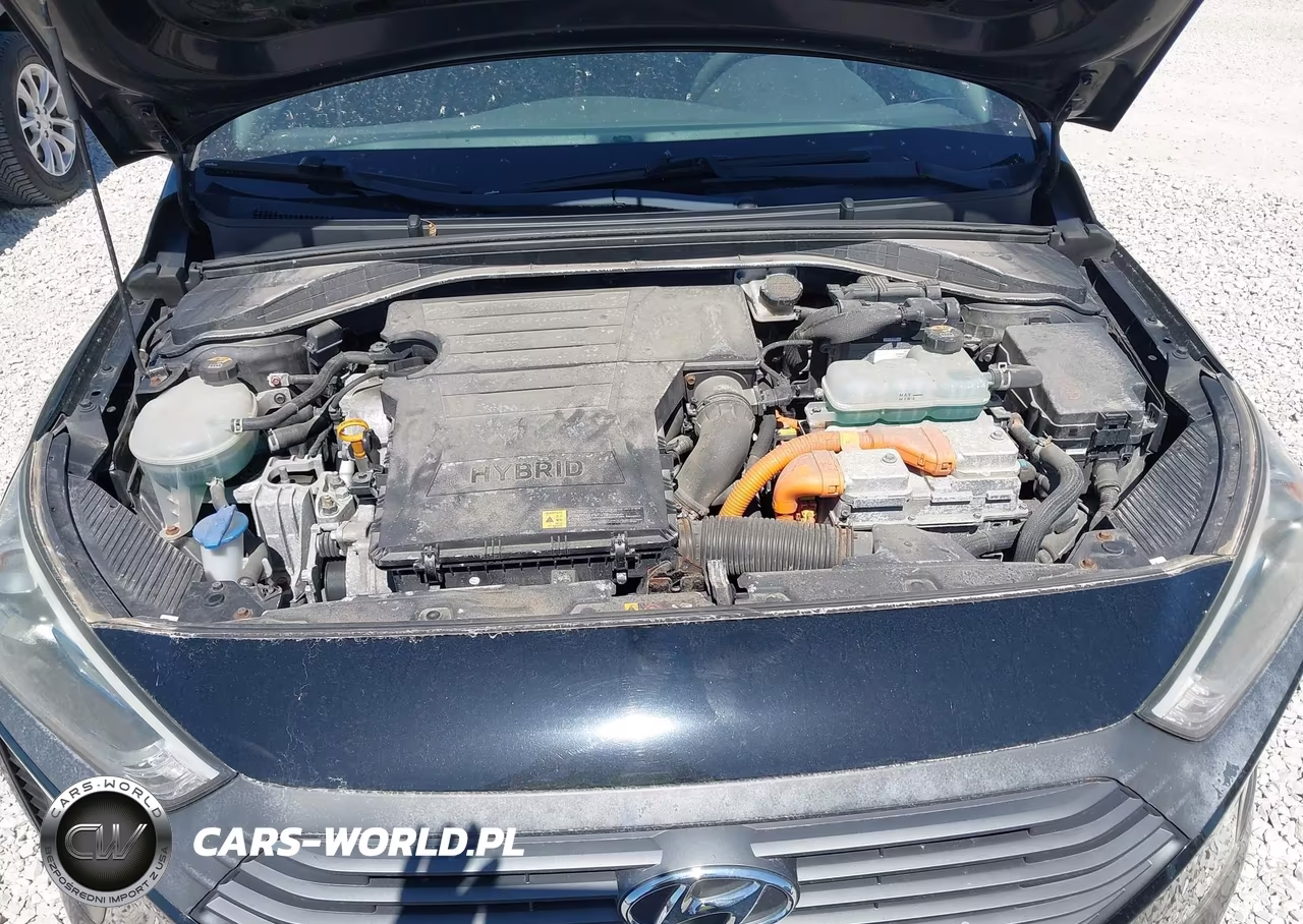 2018 Hyundai Ioniq Hybrid Blue VIN:KMHC65LC0JU075768 - 10
