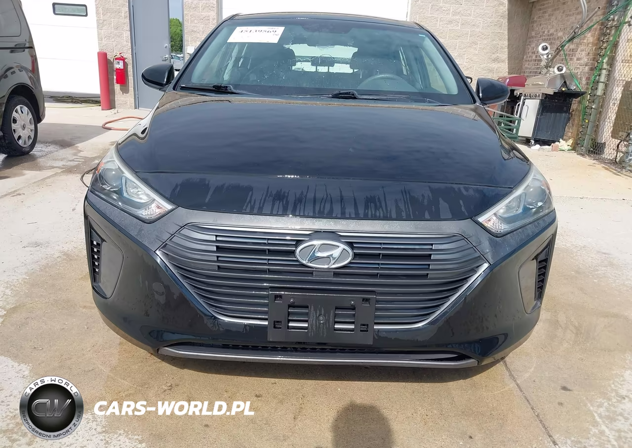 2018 Hyundai Ioniq Hybrid Blue VIN:KMHC65LC0JU075768 - 12