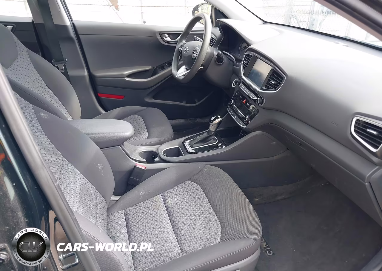 2018 Hyundai Ioniq Hybrid Blue VIN:KMHC65LC0JU075768 - 5