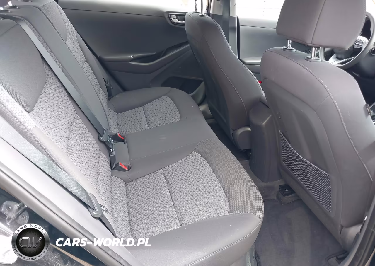 2018 Hyundai Ioniq Hybrid Blue VIN:KMHC65LC0JU075768 - 8