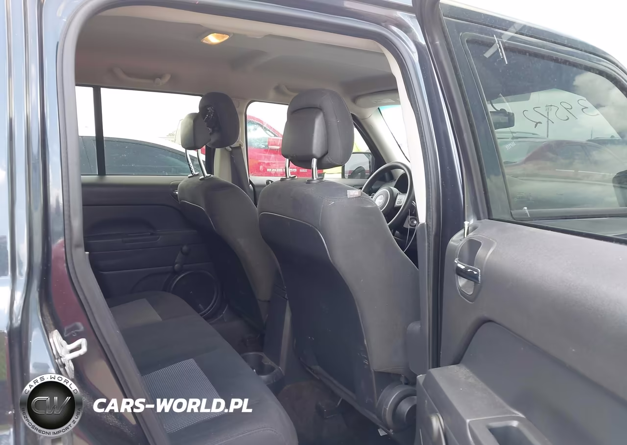 2016 Jeep Patriot Sport VIN:1C4NJPBB5GD584005 - 8