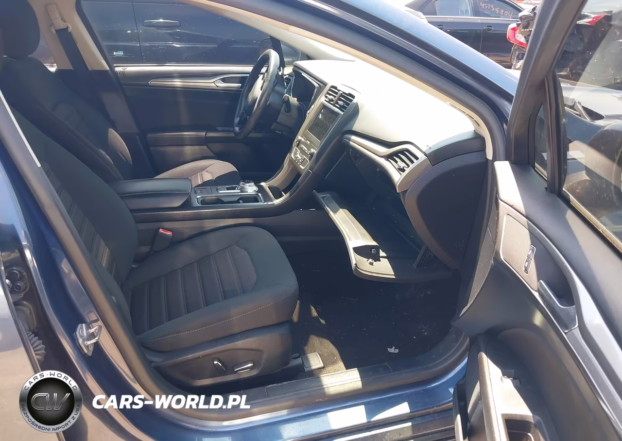 2019 Ford Fusion Se VIN:3FA6P0HD1KR248294 - 5
