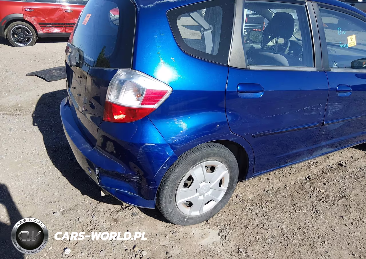 2013 Honda Fit VIN:JHMGE8H35DC064955 - 14