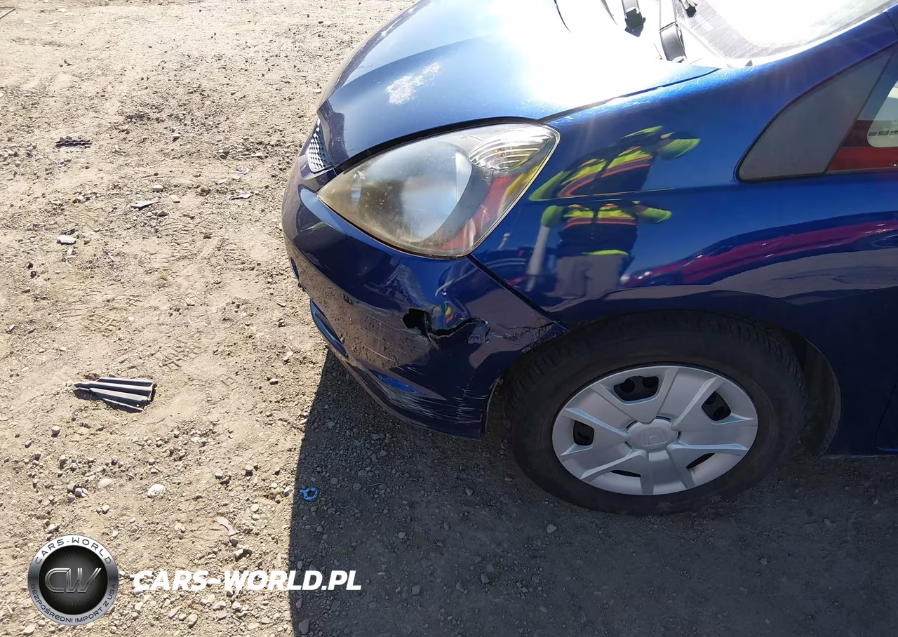 2013 Honda Fit VIN:JHMGE8H35DC064955 - 15