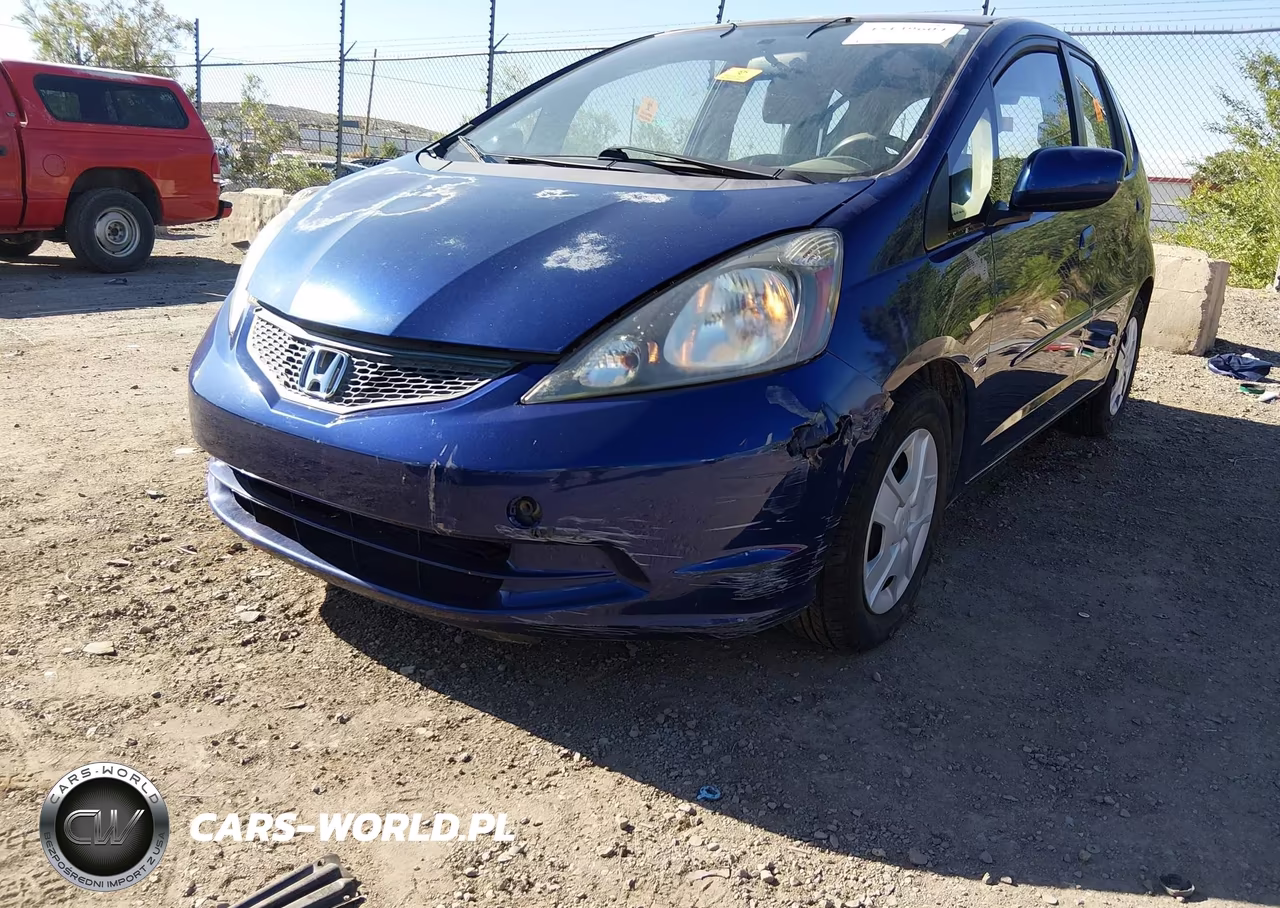2013 Honda Fit VIN:JHMGE8H35DC064955 - 16