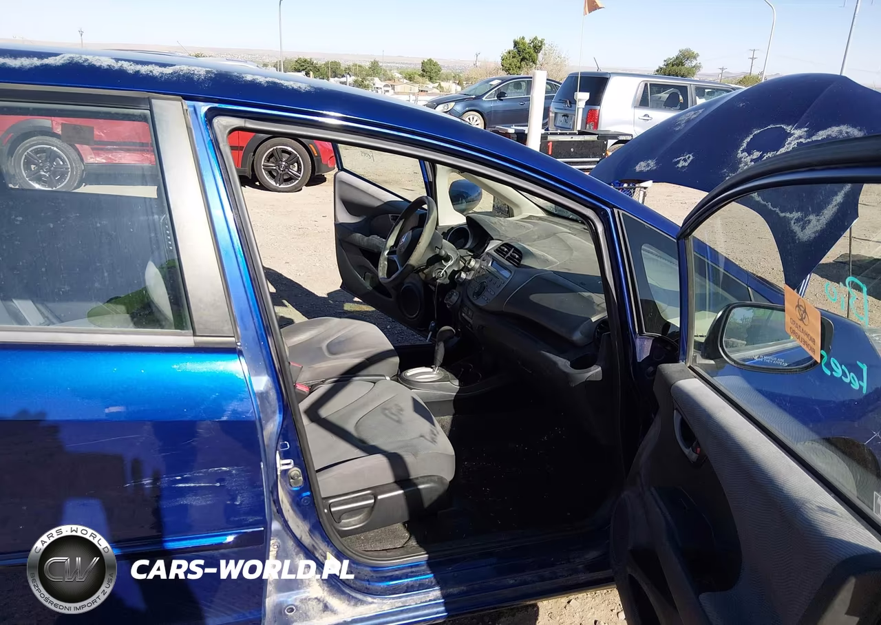 2013 Honda Fit VIN:JHMGE8H35DC064955 - 5