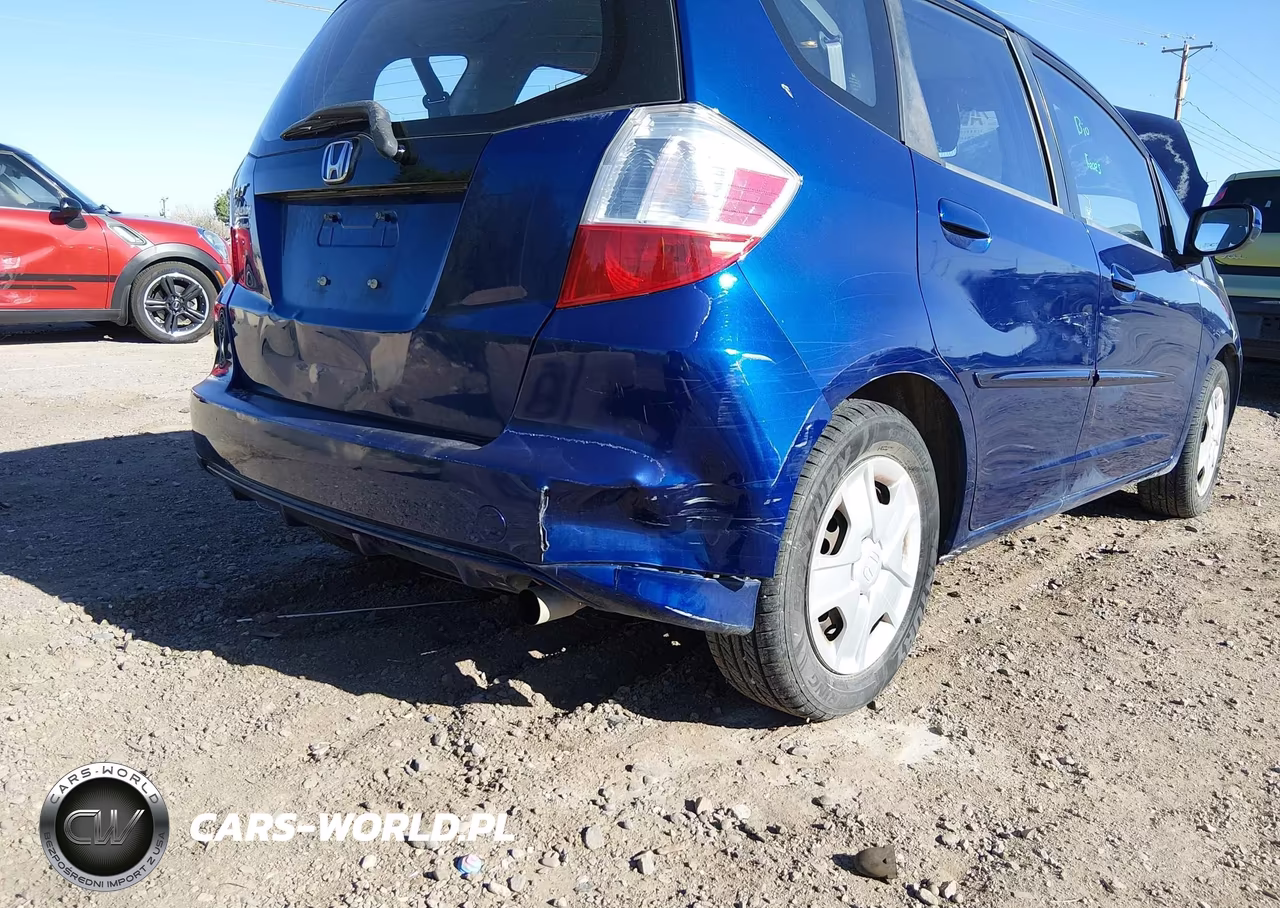 2013 Honda Fit VIN:JHMGE8H35DC064955 - 6