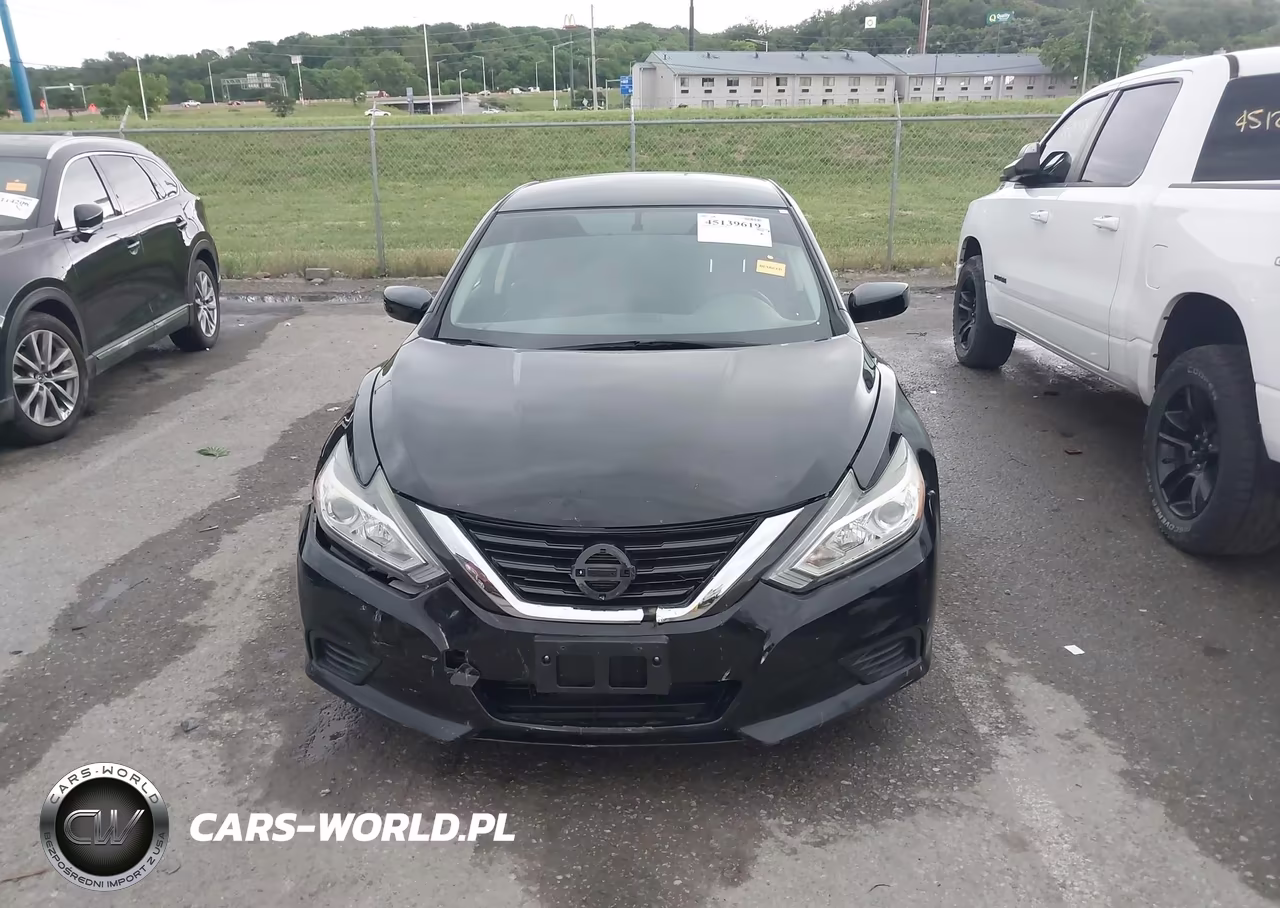 2018 Nissan Altima 2.5 S VIN:1N4AL3AP9JC222812 - 11