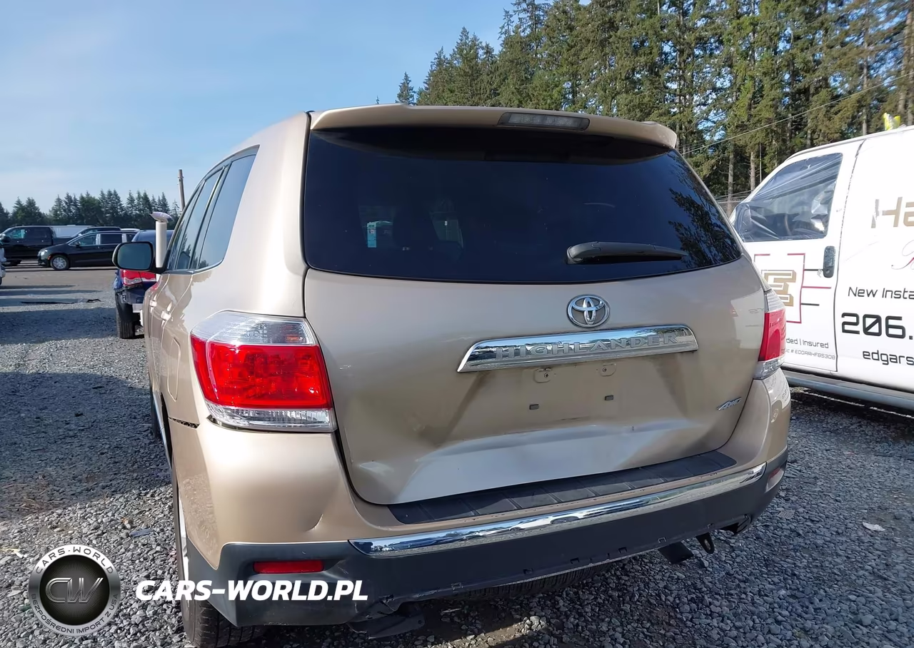2013 Toyota Highlander Base V6 VIN:5TDBK3EH3DS212087 - 6