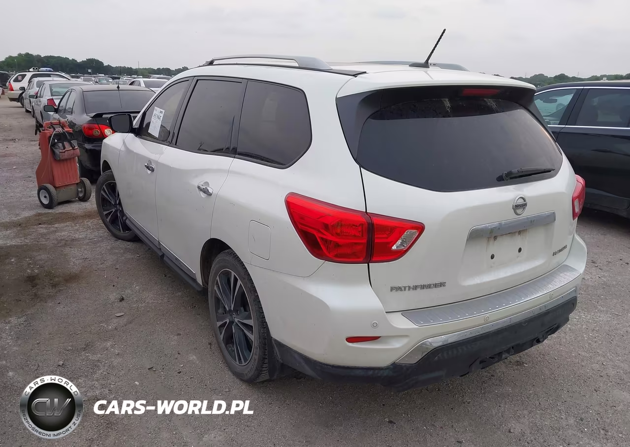 2017 Nissan Pathfinder Platinum VIN:5N1DR2MN2HC686864 - 3