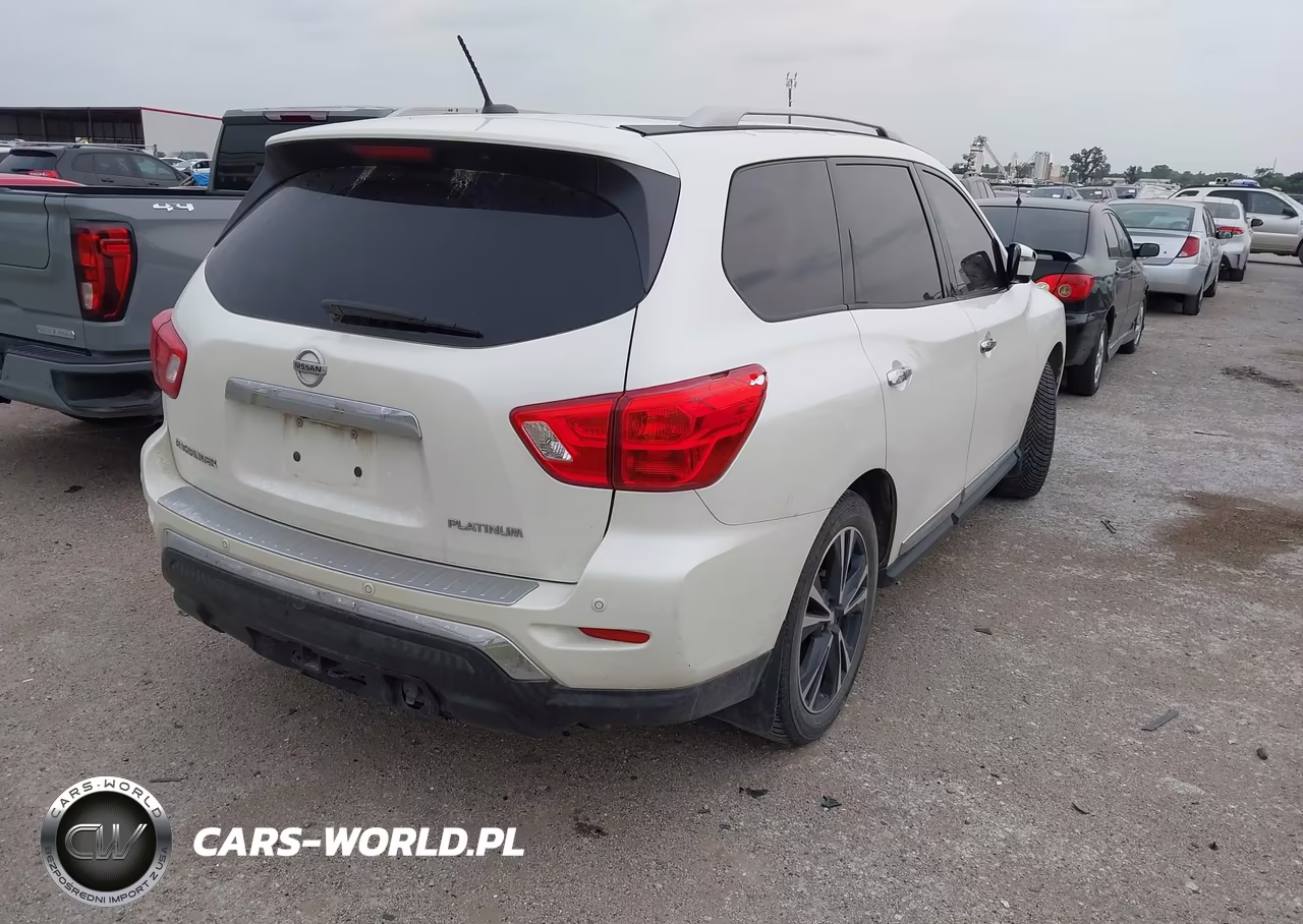 2017 Nissan Pathfinder Platinum VIN:5N1DR2MN2HC686864 - 4