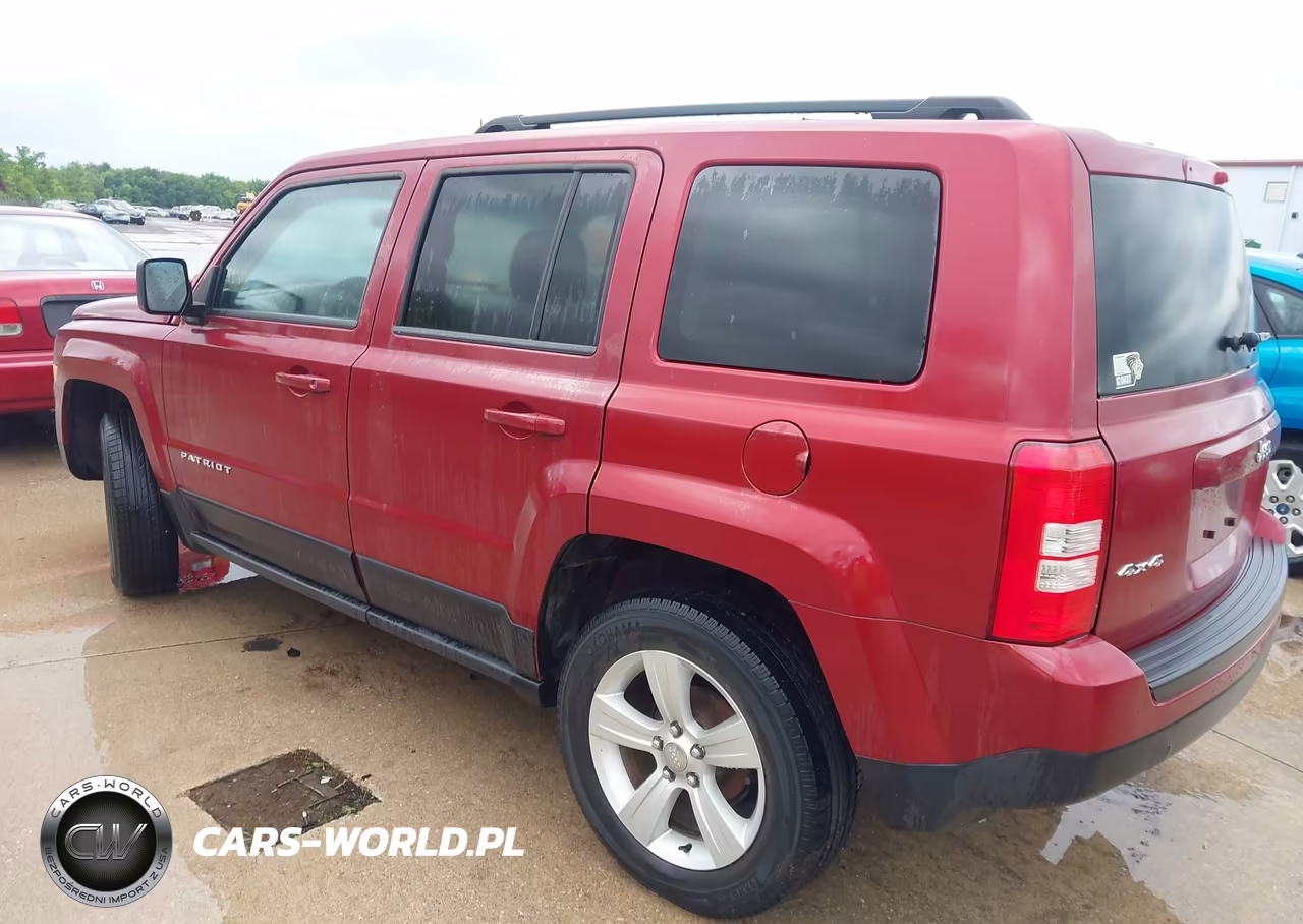 2015 Jeep Patriot Latitude VIN:1C4NJRFB7FD425748 - 3