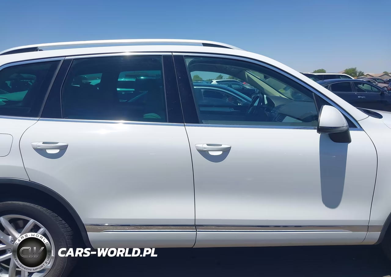 2016 Volkswagen Touareg Tdi Executive-Tdi Lux-Tdi Sport W-Technology VIN:WVGEP9BP1GD005707 - 13