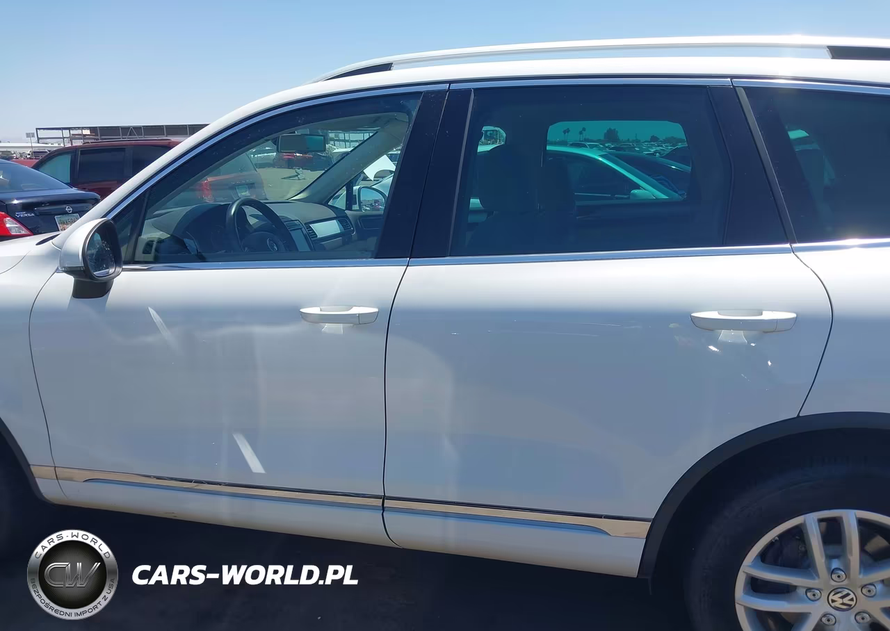 2016 Volkswagen Touareg Tdi Executive-Tdi Lux-Tdi Sport W-Technology VIN:WVGEP9BP1GD005707 - 14
