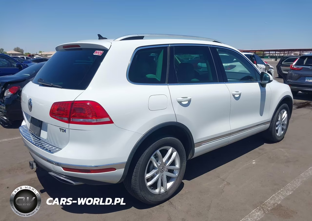 2016 Volkswagen Touareg Tdi Executive-Tdi Lux-Tdi Sport W-Technology VIN:WVGEP9BP1GD005707 - 4