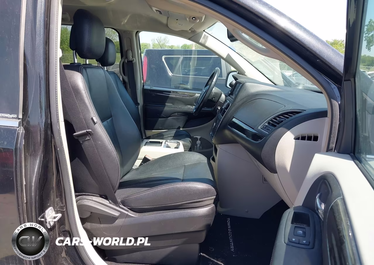 2014 Chrysler Town & Country Touring VIN:2C4RC1BG0ER224784 - 5