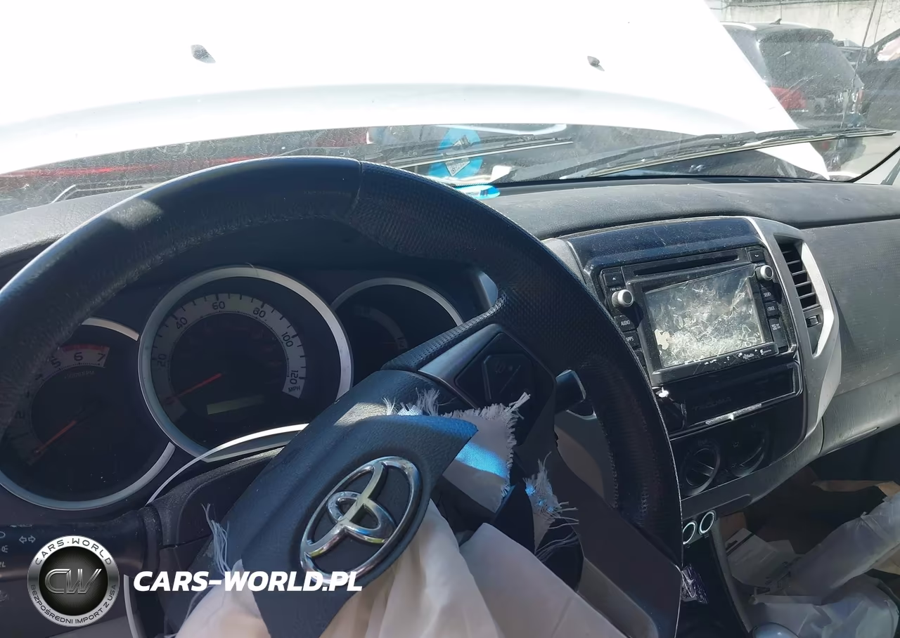 2015 Toyota Tacoma Prerunner V6 VIN:3TMKU4HN3FM043225 - 16