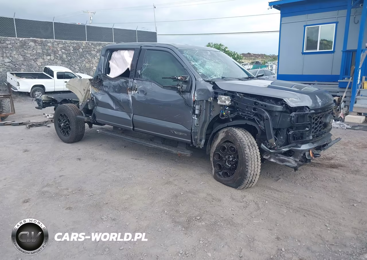 2025 Ford F-350 Lariat – zdjęcie 1 z 15