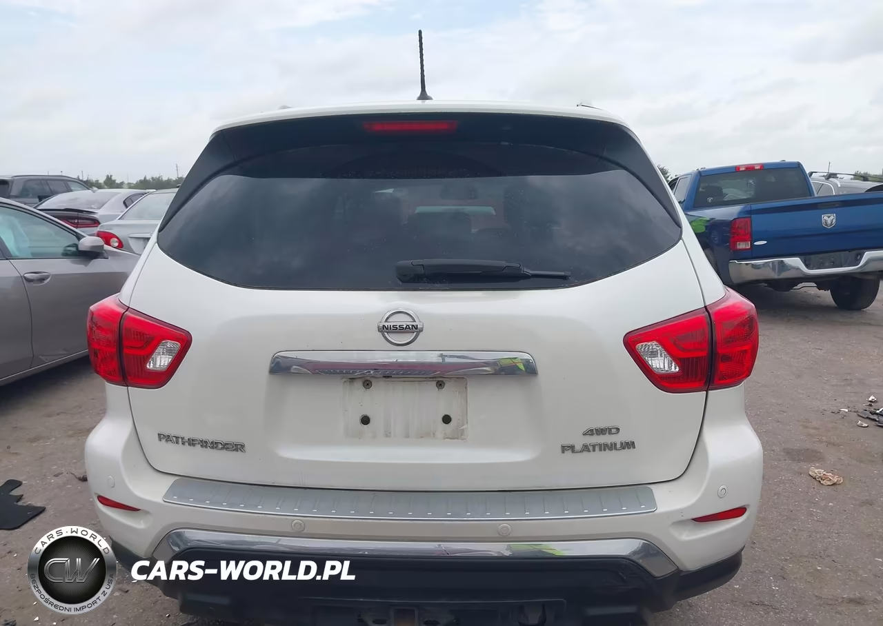 2017 Nissan Pathfinder Platinum VIN:5N1DR2MM5HC904030 - 17