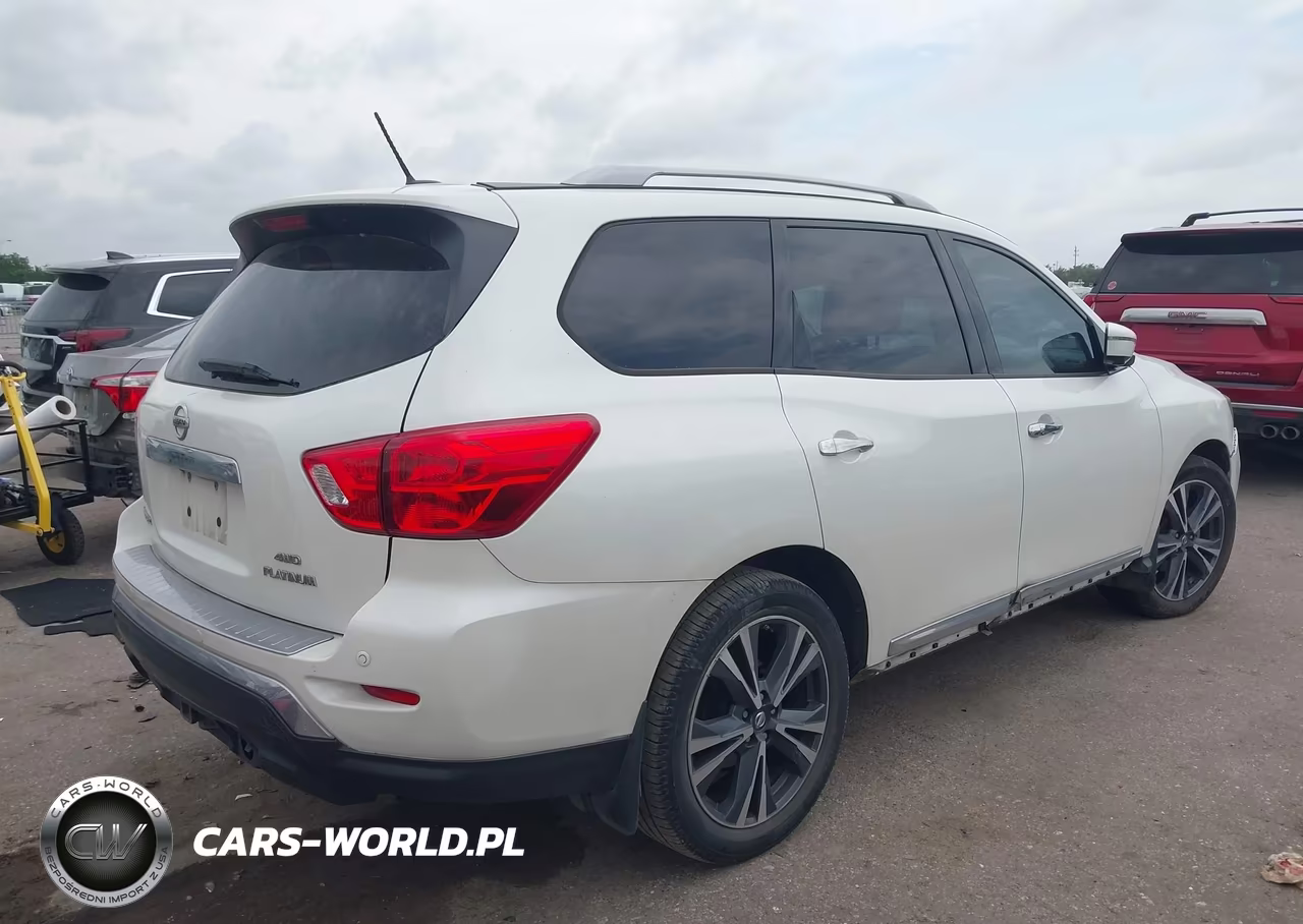 2017 Nissan Pathfinder Platinum VIN:5N1DR2MM5HC904030 - 4