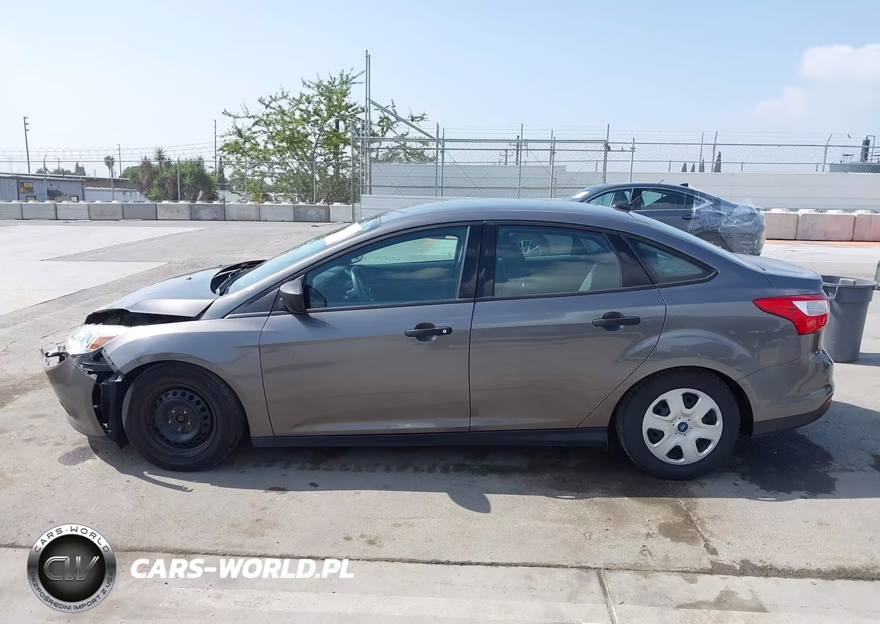 2014 Ford Focus S VIN:1FADP3E21EL341489 - 14
