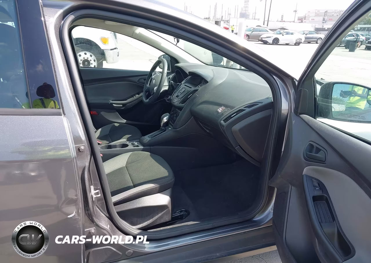 2014 Ford Focus S VIN:1FADP3E21EL341489 - 5