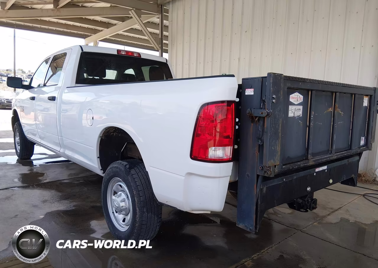 2016 Ram 2500 Tradesman VIN:3C6TR5HT4GG323267 - 3