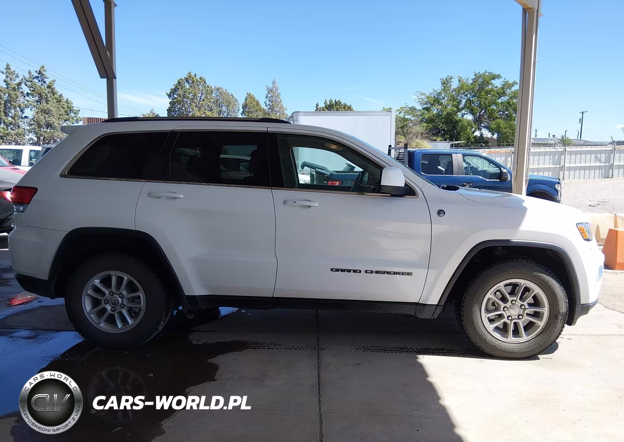 2019 Jeep Grand Cherokee Laredo E 4X4 VIN:1C4RJFAG6KC782423 - 13