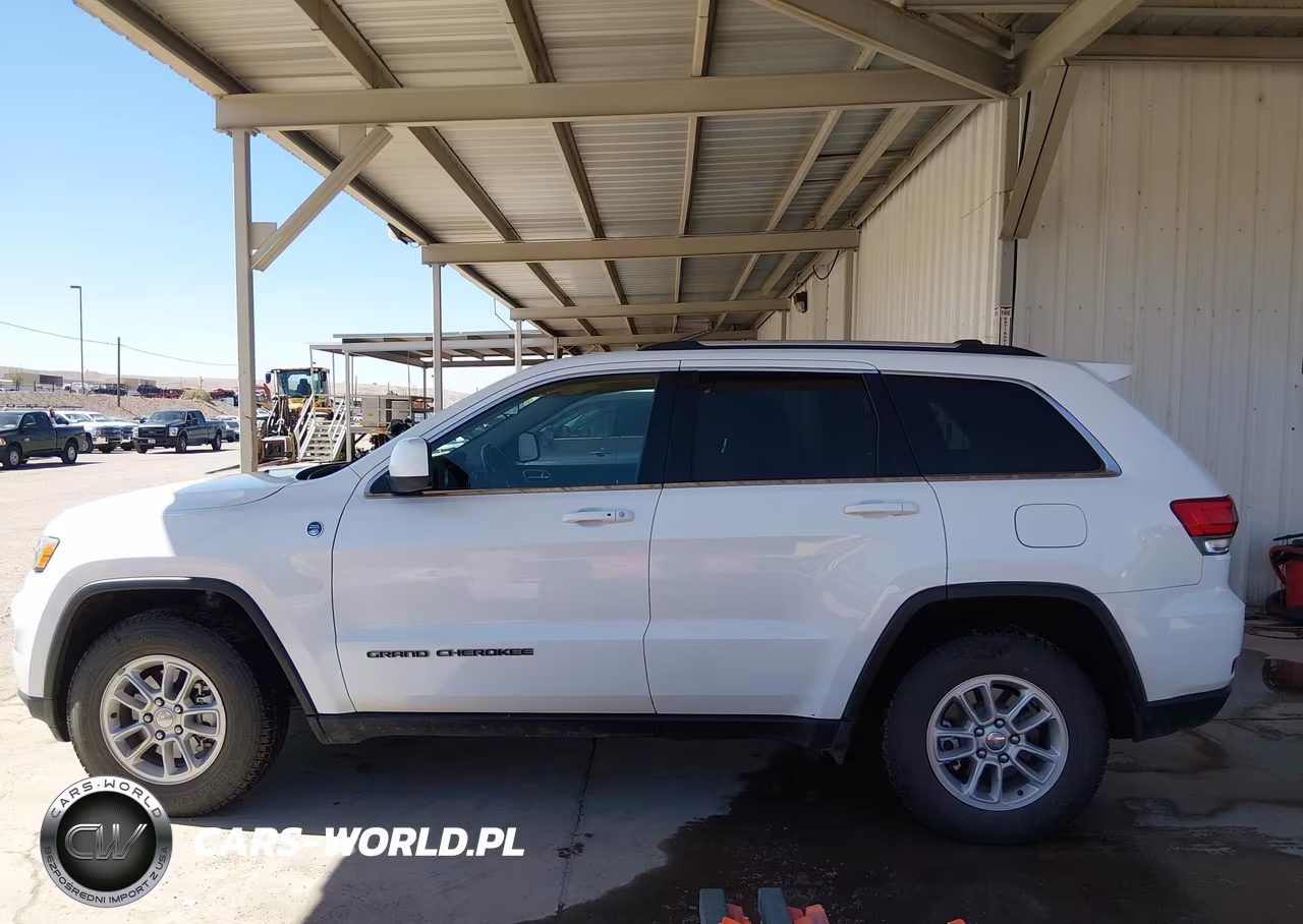 2019 Jeep Grand Cherokee Laredo E 4X4 VIN:1C4RJFAG6KC782423 - 14