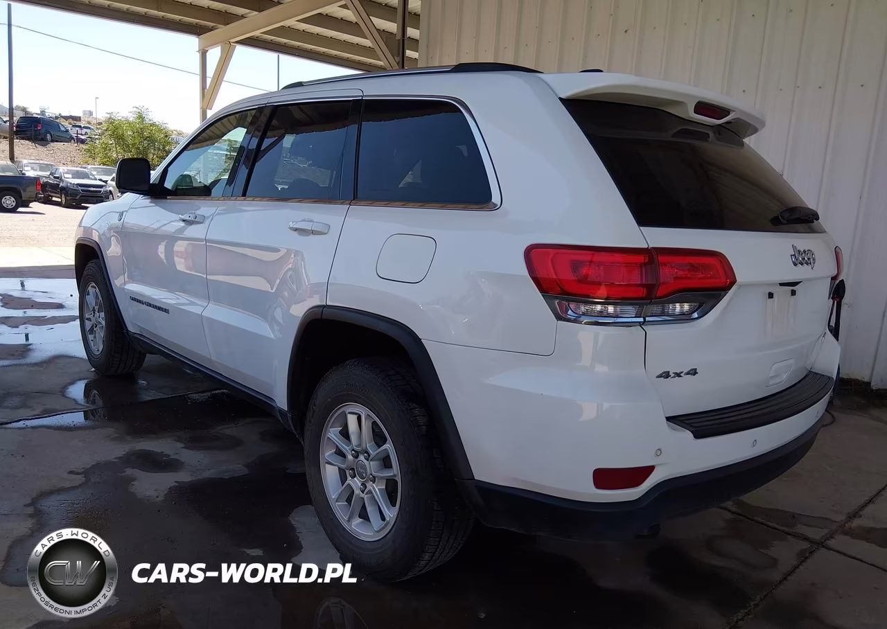 2019 Jeep Grand Cherokee Laredo E 4X4 VIN:1C4RJFAG6KC782423 - 3