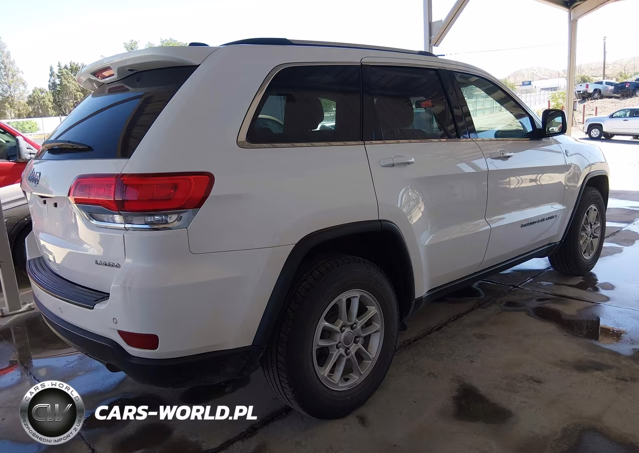 2019 Jeep Grand Cherokee Laredo E 4X4 VIN:1C4RJFAG6KC782423 - 4