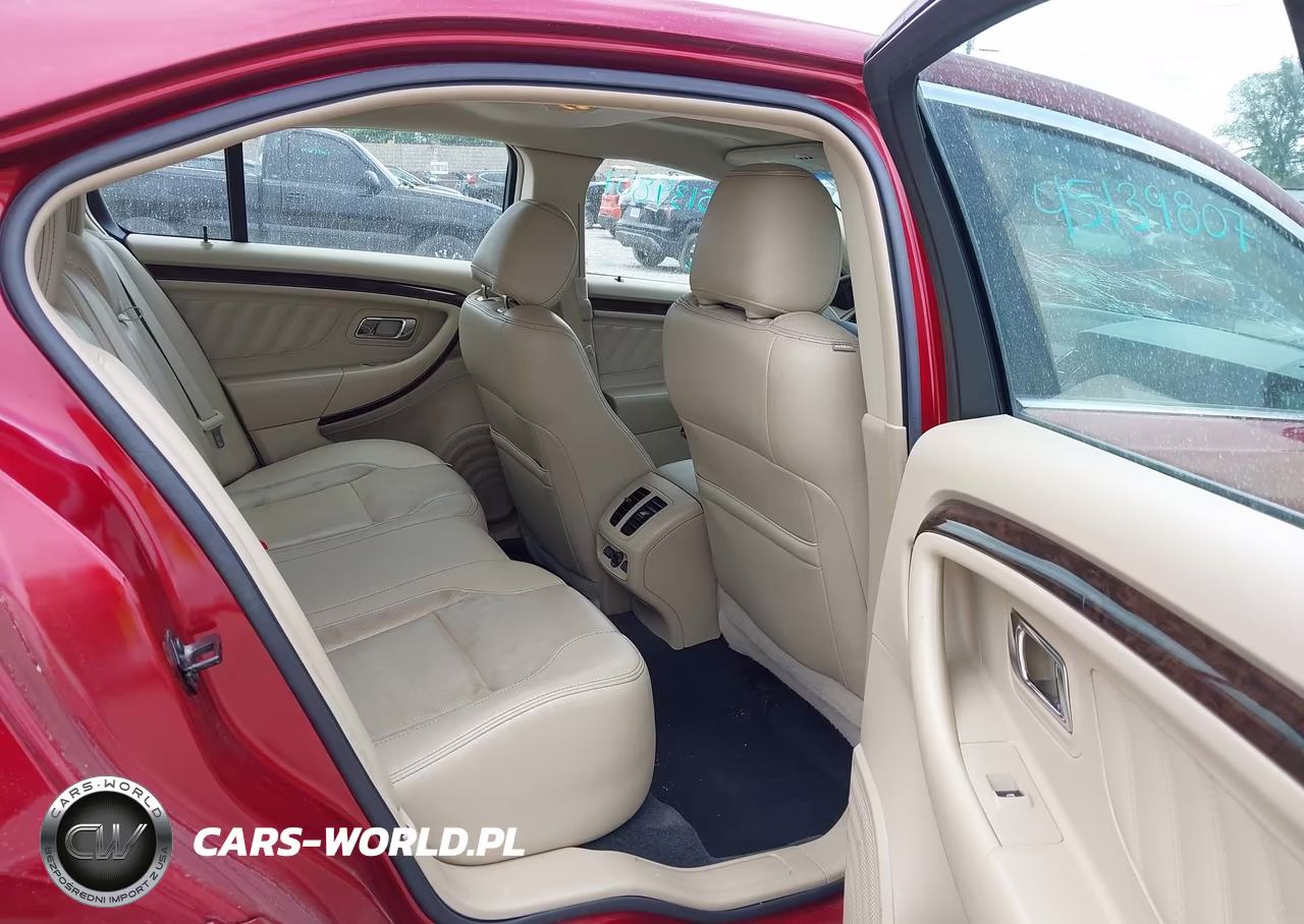 2017 Ford Taurus Limited VIN:1FAHP2F82HG127901 - 8