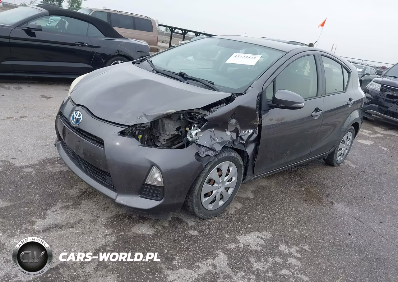 2012 Toyota Prius C Two VIN:JTDKDTB32C1527106 - 2